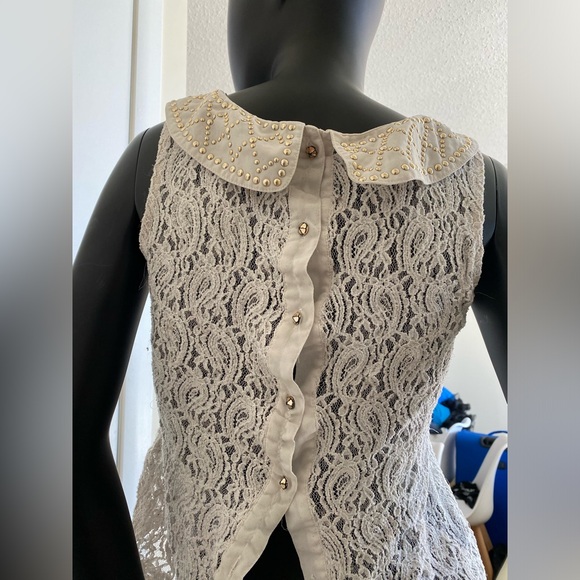Vintage Lace Top with Gold-Studded Collar - Picture 6 of 6